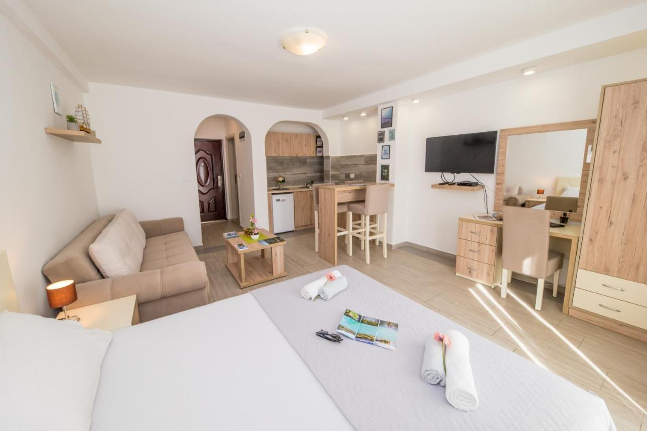 Apartment Skadar Pajovic *